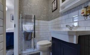 westview cottage port William white ensuite